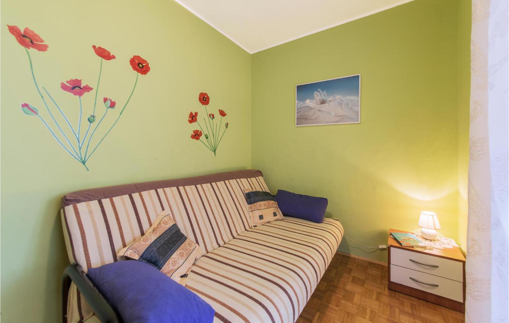 Gorgeous Apartment In Pula With House Sea View Екстериор снимка