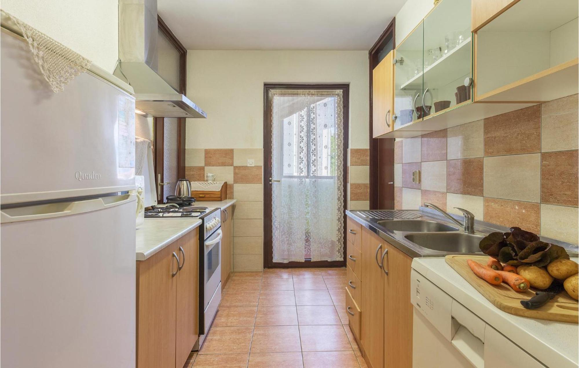 Gorgeous Apartment In Pula With House Sea View Екстериор снимка