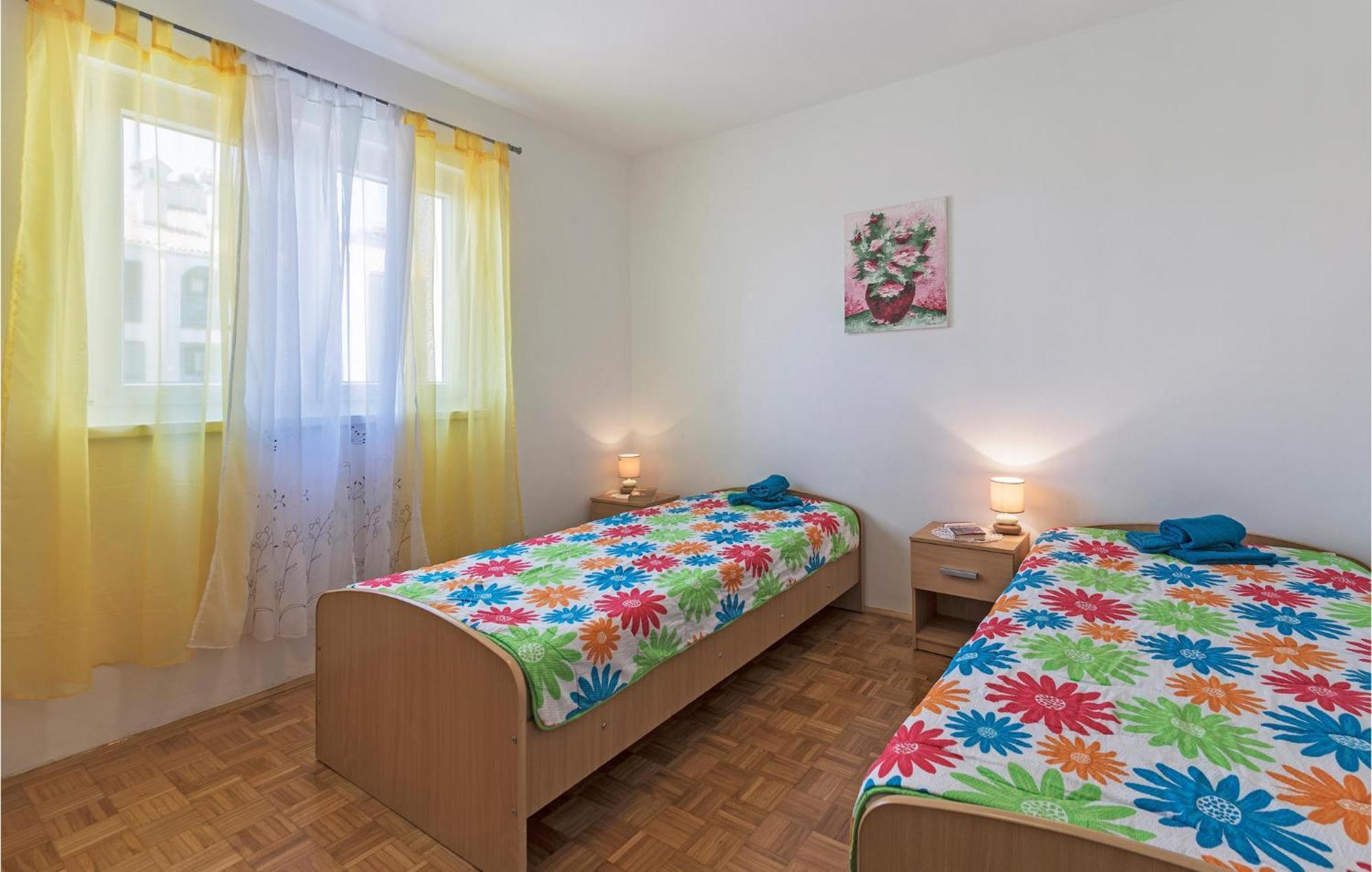 Gorgeous Apartment In Pula With House Sea View Екстериор снимка