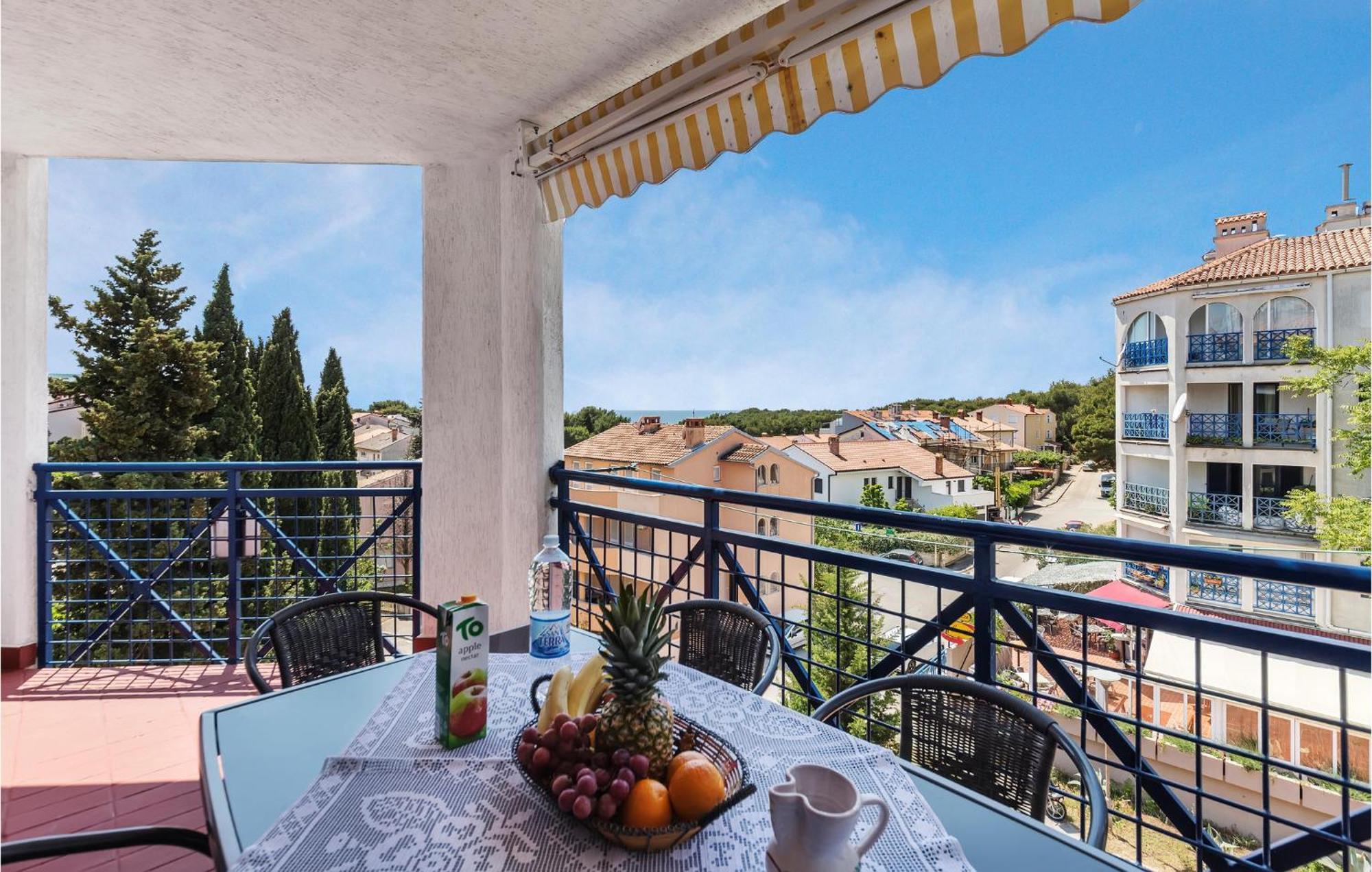 Gorgeous Apartment In Pula With House Sea View Екстериор снимка