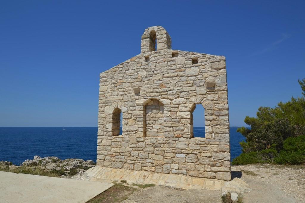 Gorgeous Apartment In Pula With House Sea View Стая снимка