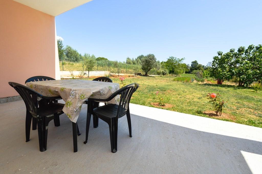 Gorgeous Apartment In Pula With House Sea View Стая снимка