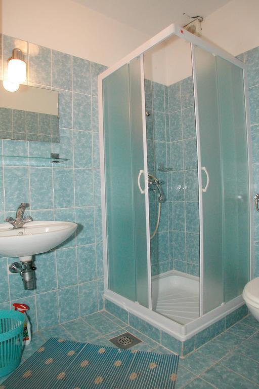 Gorgeous Apartment In Pula With House Sea View Екстериор снимка