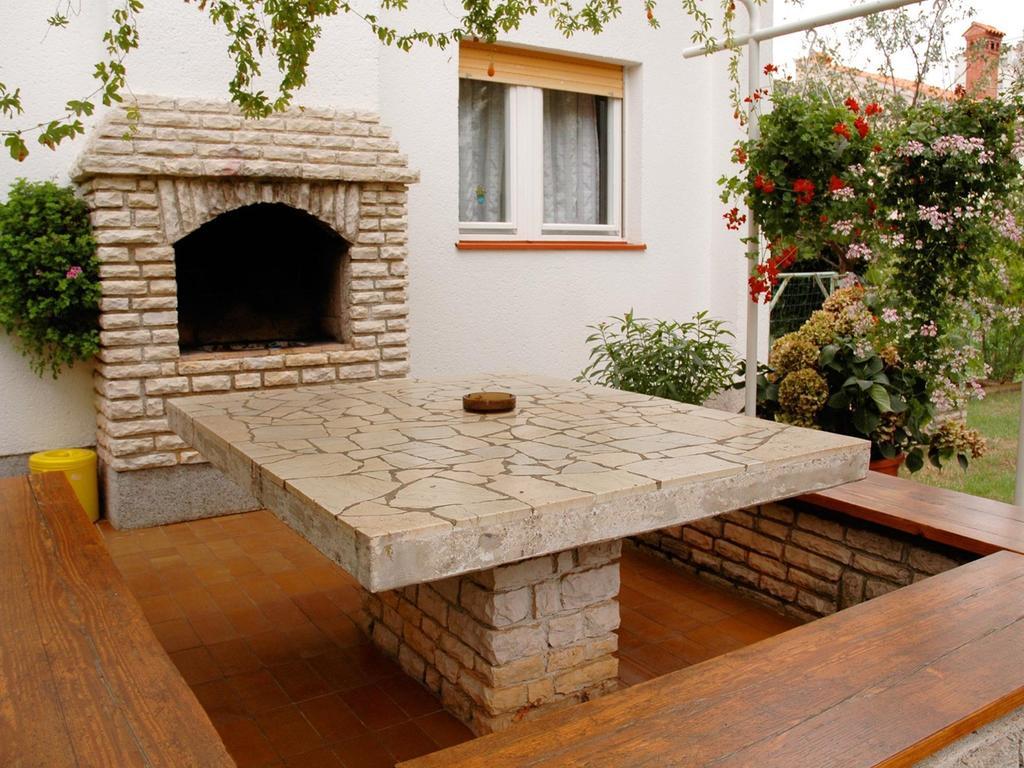 Gorgeous Apartment In Pula With House Sea View Екстериор снимка