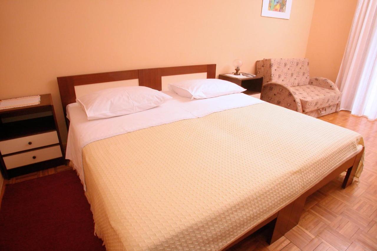 Gorgeous Apartment In Pula With House Sea View Екстериор снимка
